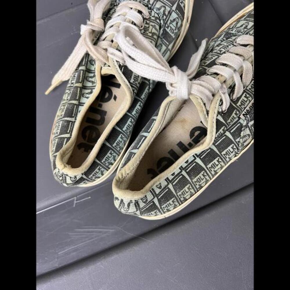 Ne-Net Milk Sneakers - Picture 5 of 6